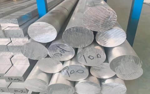 诚信商家直供6082铝板铝棒，专业批发零售，拒绝差价